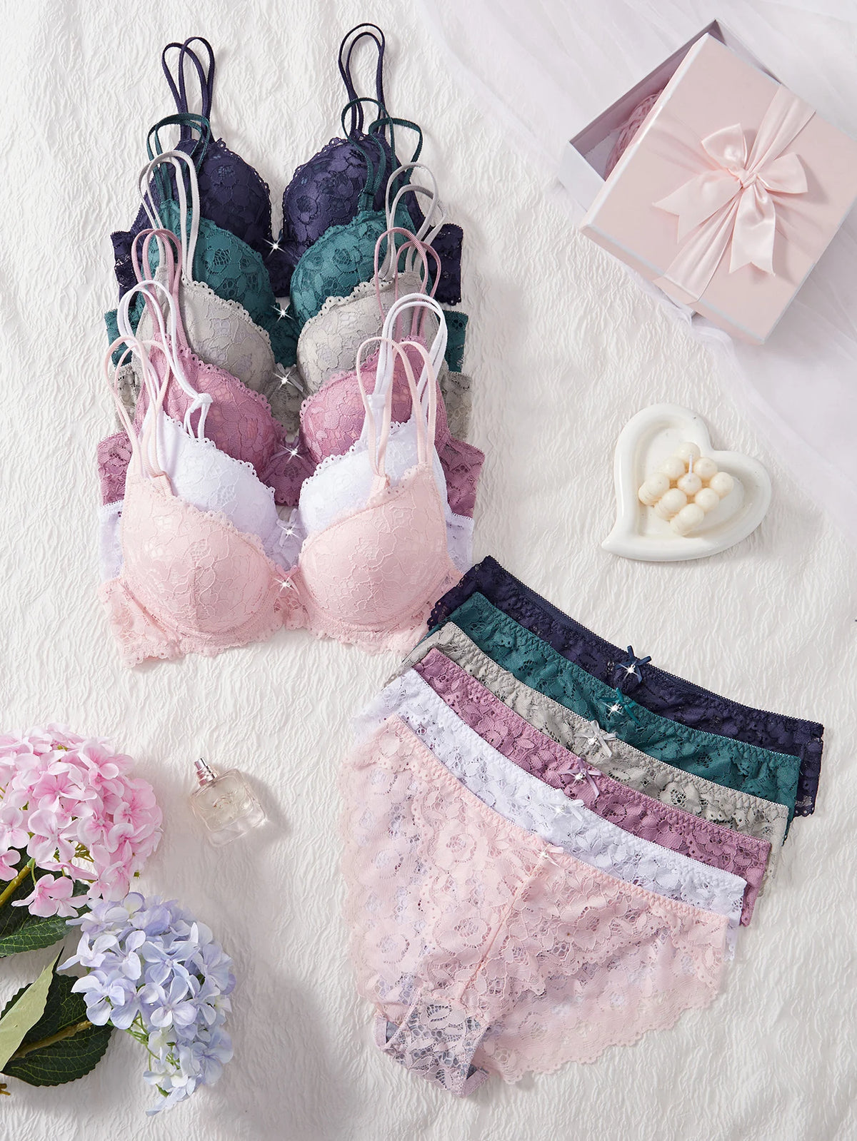 Women's Floral Lace Push-Up Bra & Low-Waist Panty Set