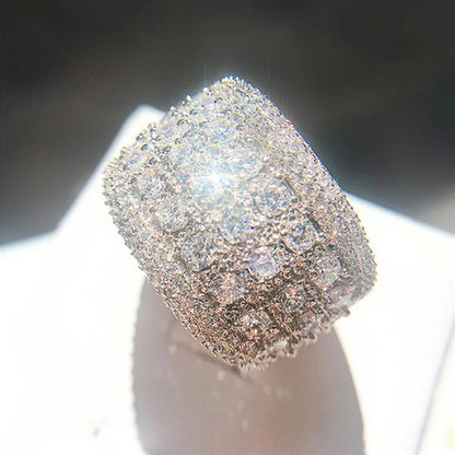 Huitan  Full Brilliant Cubic Zirconia Gorgeous Wedding Band for Women