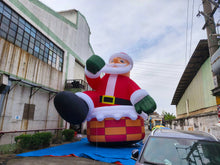 Inflatable Santa Claus Holiday Display