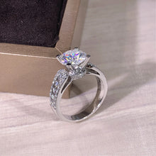 Huitan Modern Brilliant Crystal Cubic Zirconia Ring