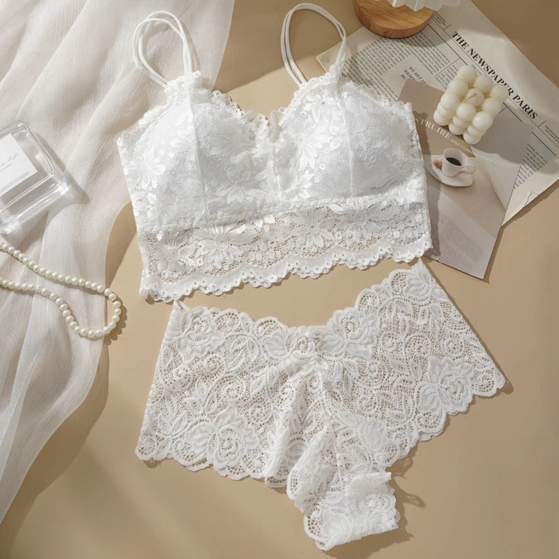 Women’s Floral Lace Wireless Bralette & Panty Set
