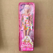 Fashionistas Clothed Fashion Dolls