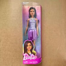 Fashionistas Clothed Fashion Dolls