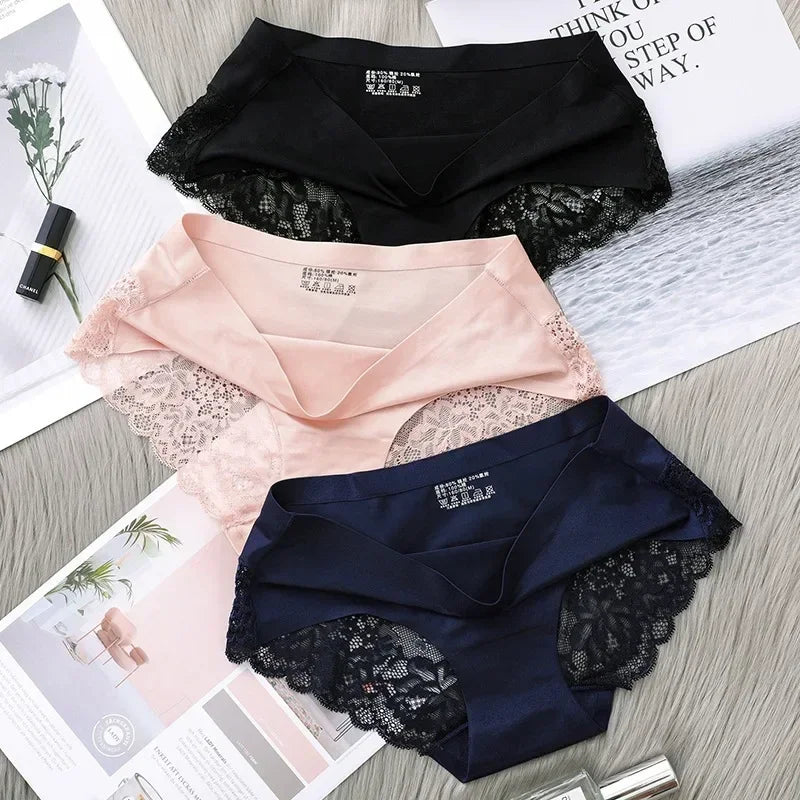 Women's Seamless Ice Silk Lace Trim Briefs