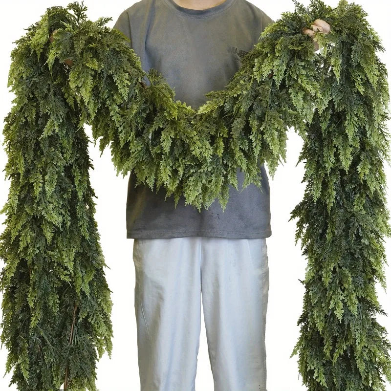 1.5M/1.8M Artificial Pine Christmas Garland & Farmhouse Decor