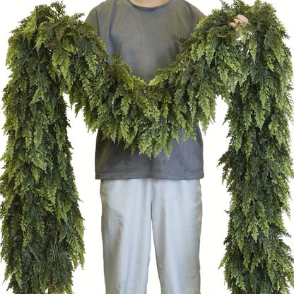 1.5M/1.8M Artificial Pine Christmas Garland & Farmhouse Decor