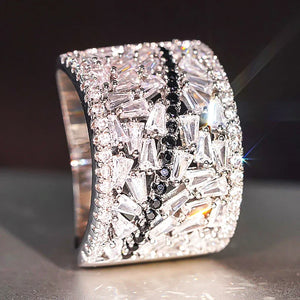 Huitan Unique Design One Line Geometric Crystal Cubic Zirconia Cocktail Ring