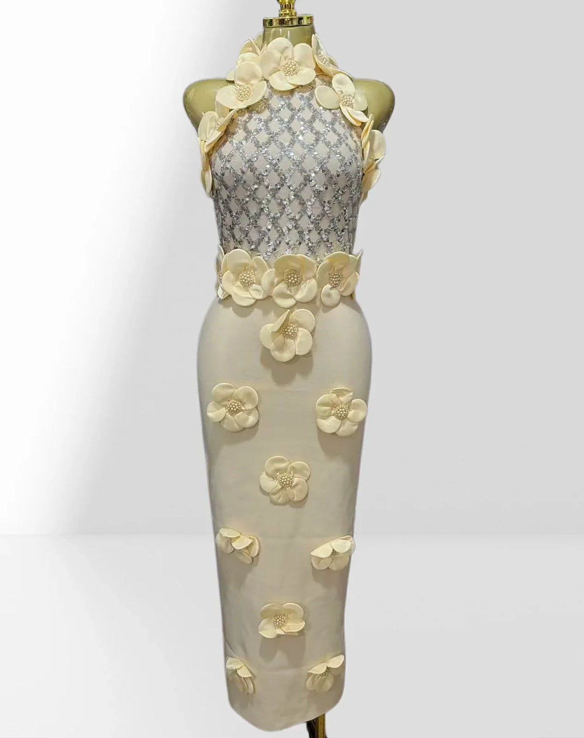 Glamorous Sequined 3D Flower Halter Bodycon Evening Gown
