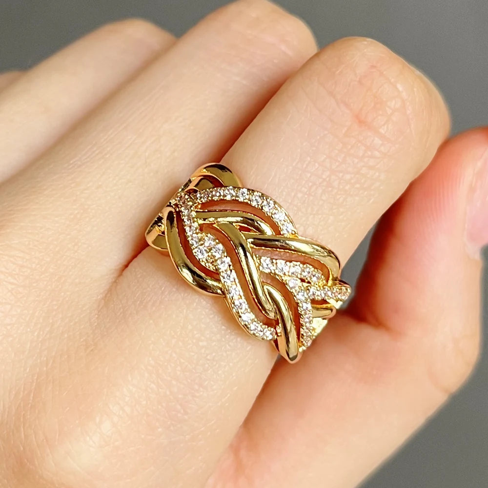 Huitan Trendy Twist Design Cubic Zirconia
