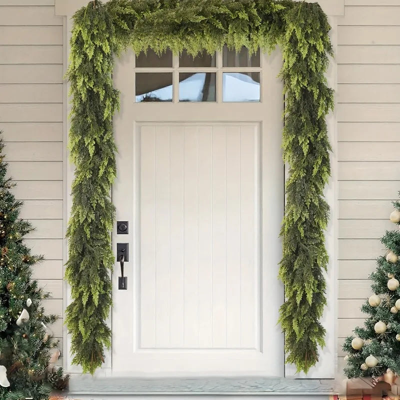 1.5M/1.8M Artificial Pine Christmas Garland & Farmhouse Decor