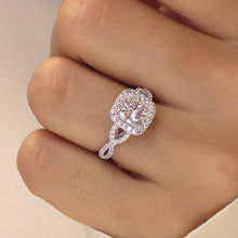 Huitan Trendy Brilliant Cubic Zirconia Engagement Ring