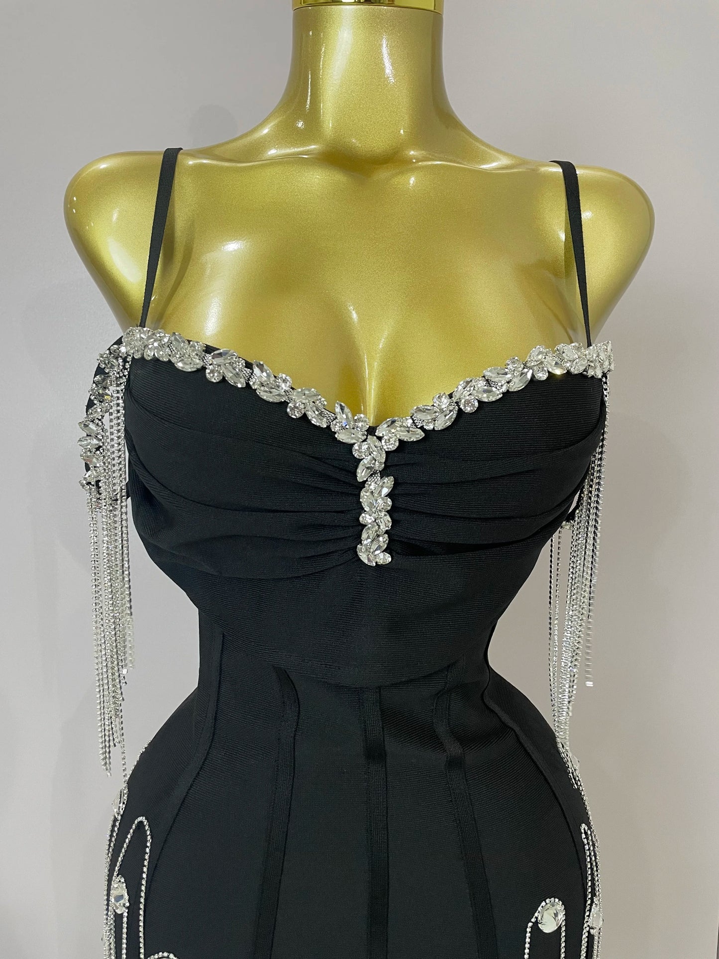 Women's V-Neck Spaghetti Strap Floral Applique Camisole Bodycon Mini Dress