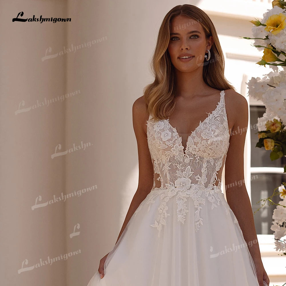Romantic Tulle A-Line Lace Spaghetti Strap Wedding Dress