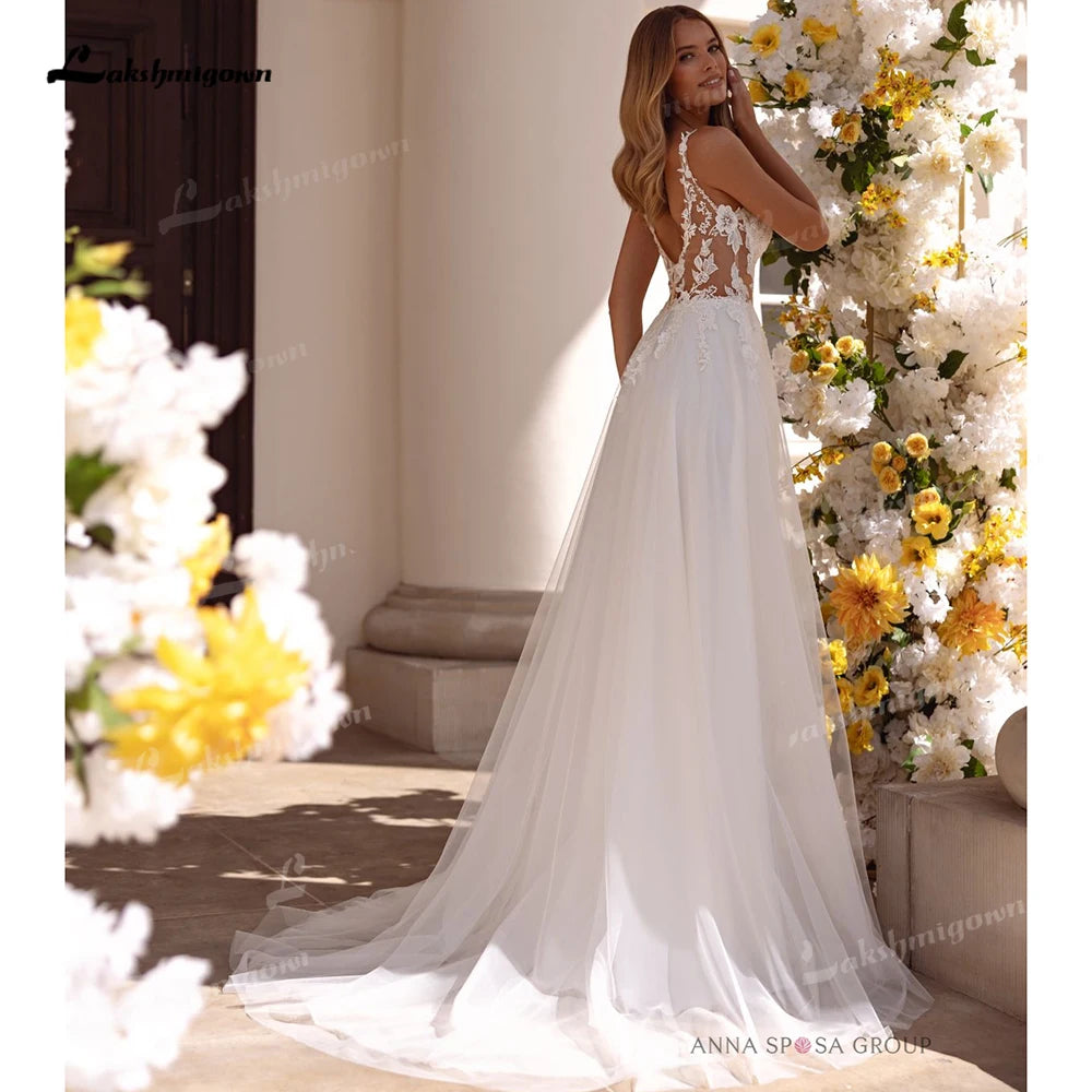 Romantic Tulle A-Line Lace Spaghetti Strap Wedding Dress