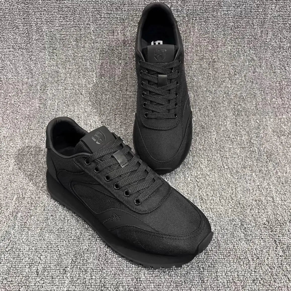 Men's Lightweight Breathable Casual Tennis & Running Shoes