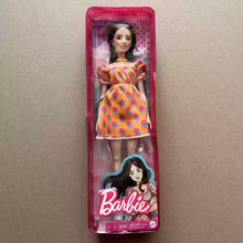 Fashionistas Clothed Fashion Dolls