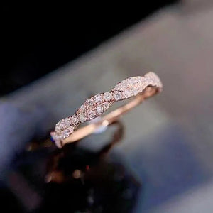 Huitan Exquisite Twist Band Cubic Zirconia Ring