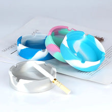 Silicone Shatterproof Heat-Resistant Glow-in-Dark Easy Clean Ashtray