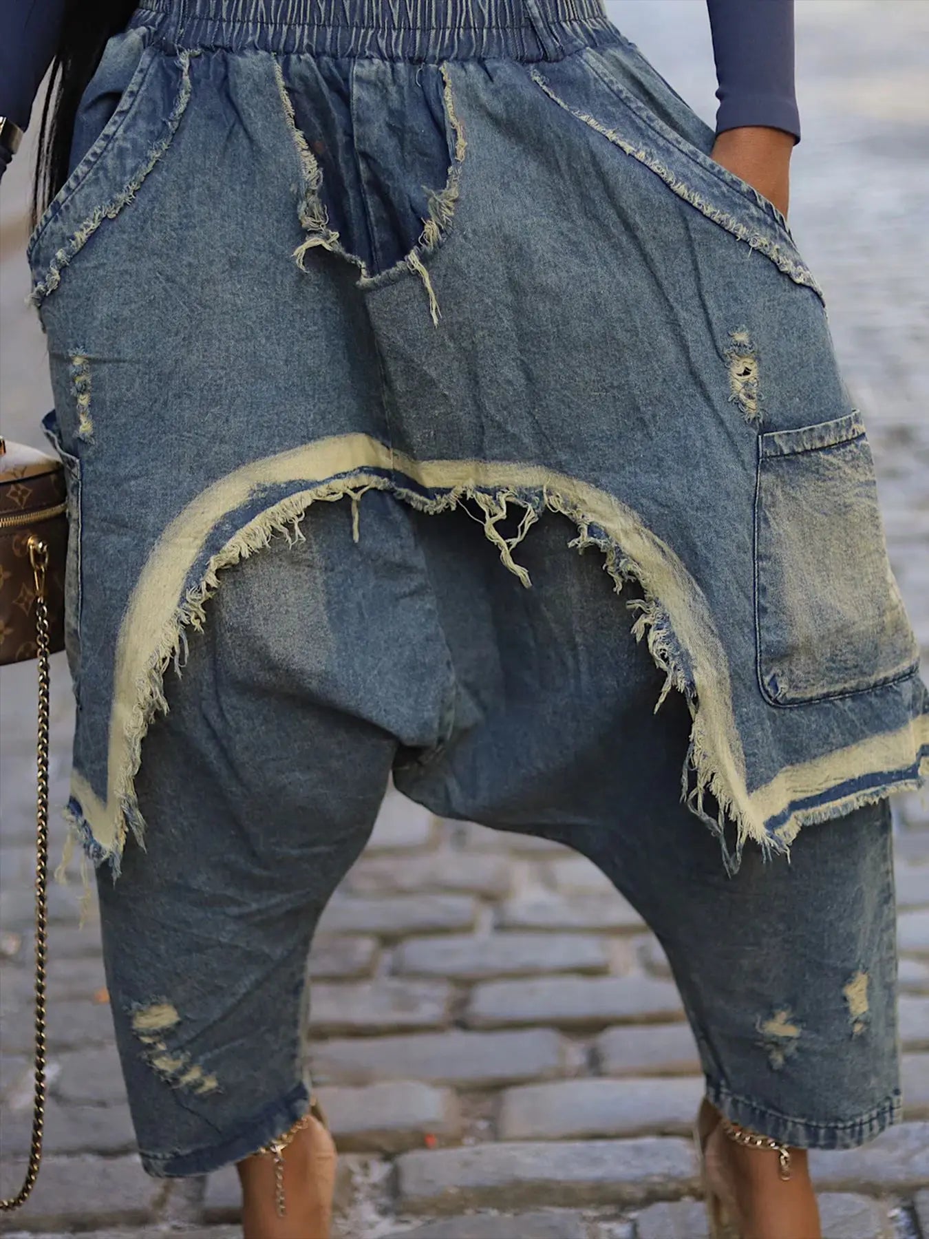 CM.YAYA Ripped Out Hole Denim Pants