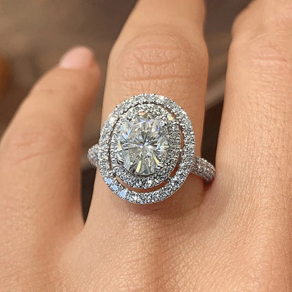 Huitan Trendy Brilliant Cubic Zirconia Engagement Ring