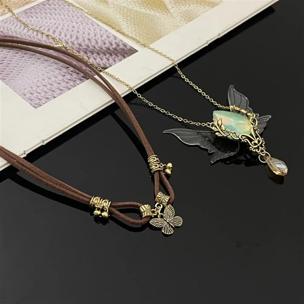 Rhinestone Wing Crystal Pendant Neclace