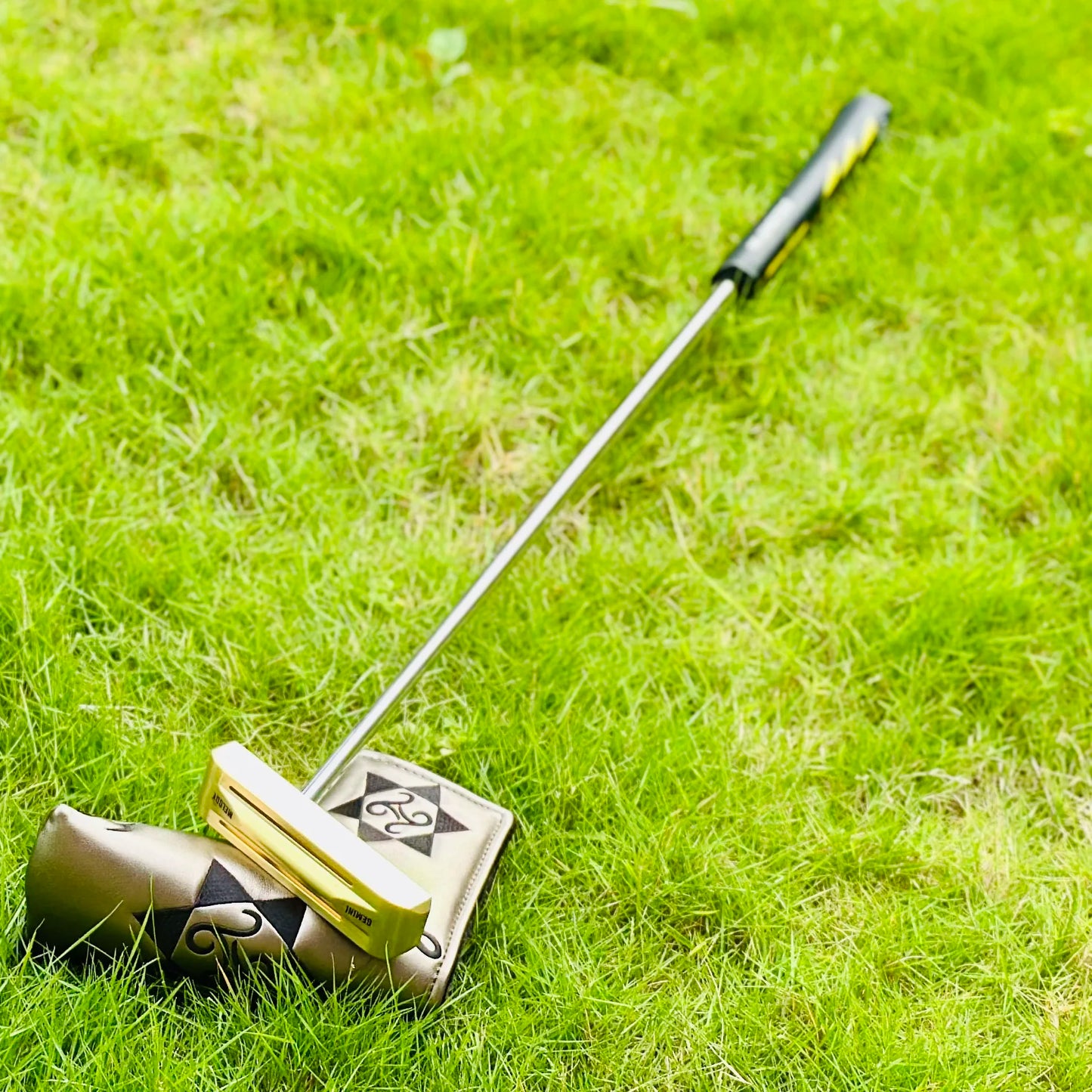Double-sided Simple and Balanced Putter