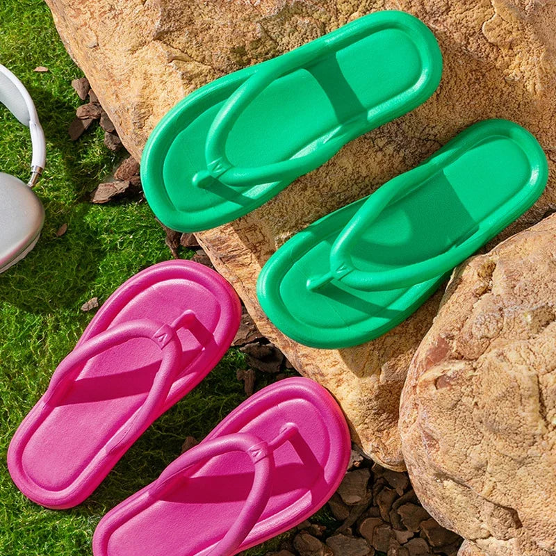 Women's Lightweight Non-Slip Thick Sole Beach & Bathroom Slides