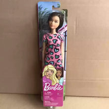 Fashionistas Clothed Fashion Dolls