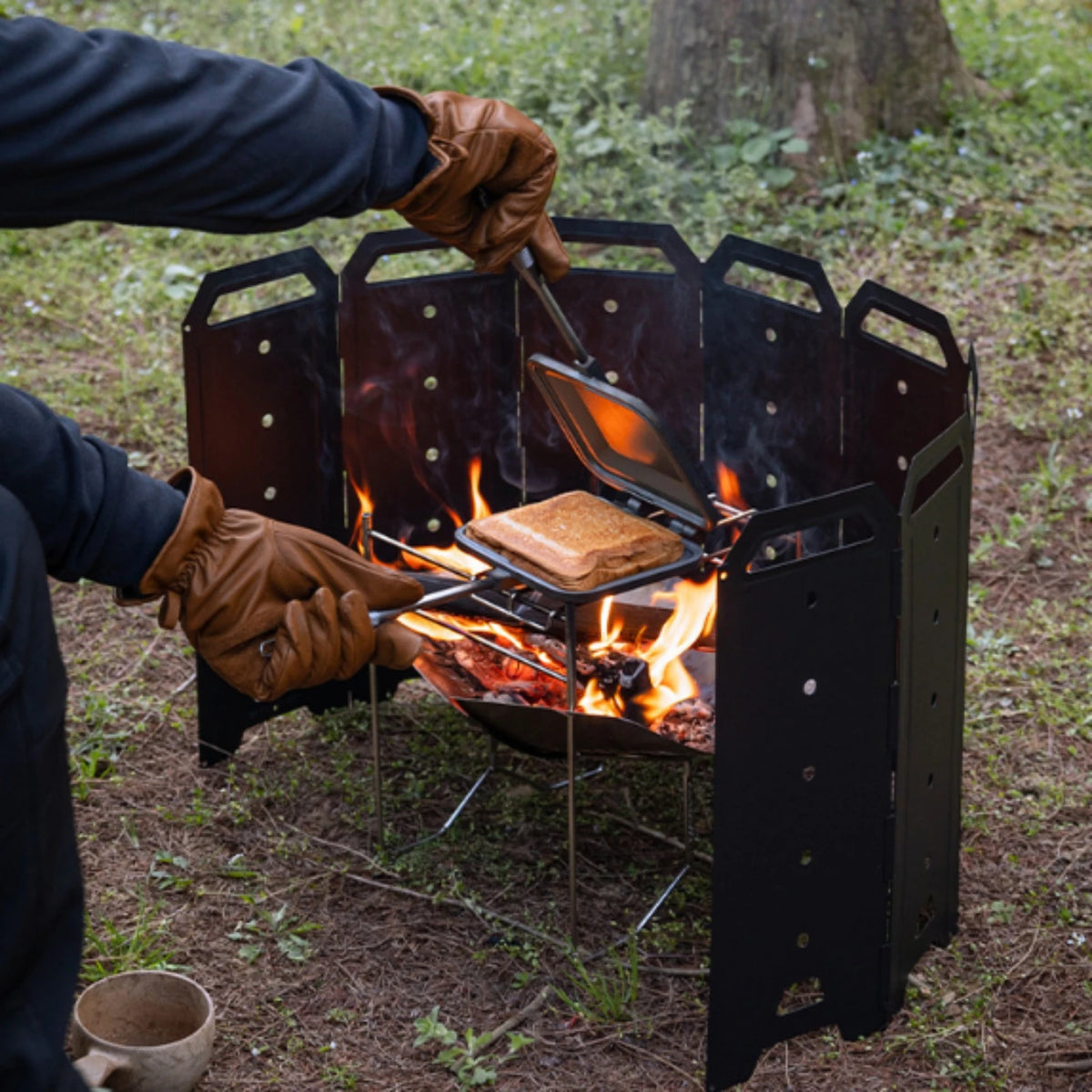 Foldable Fireplace Windscreen - 8-Panel Ventilated Outdoor Wood Stove Wind Barrier