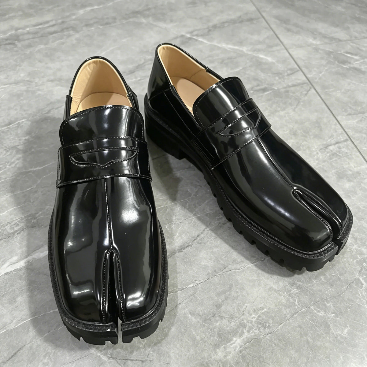 Men’s Patent Leather Tabi Split-Toe Loafers
