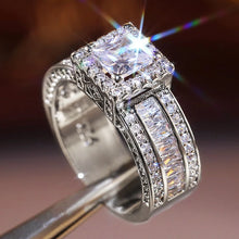 Huitan Trendy Brilliant Cubic Zirconia Engagement Ring