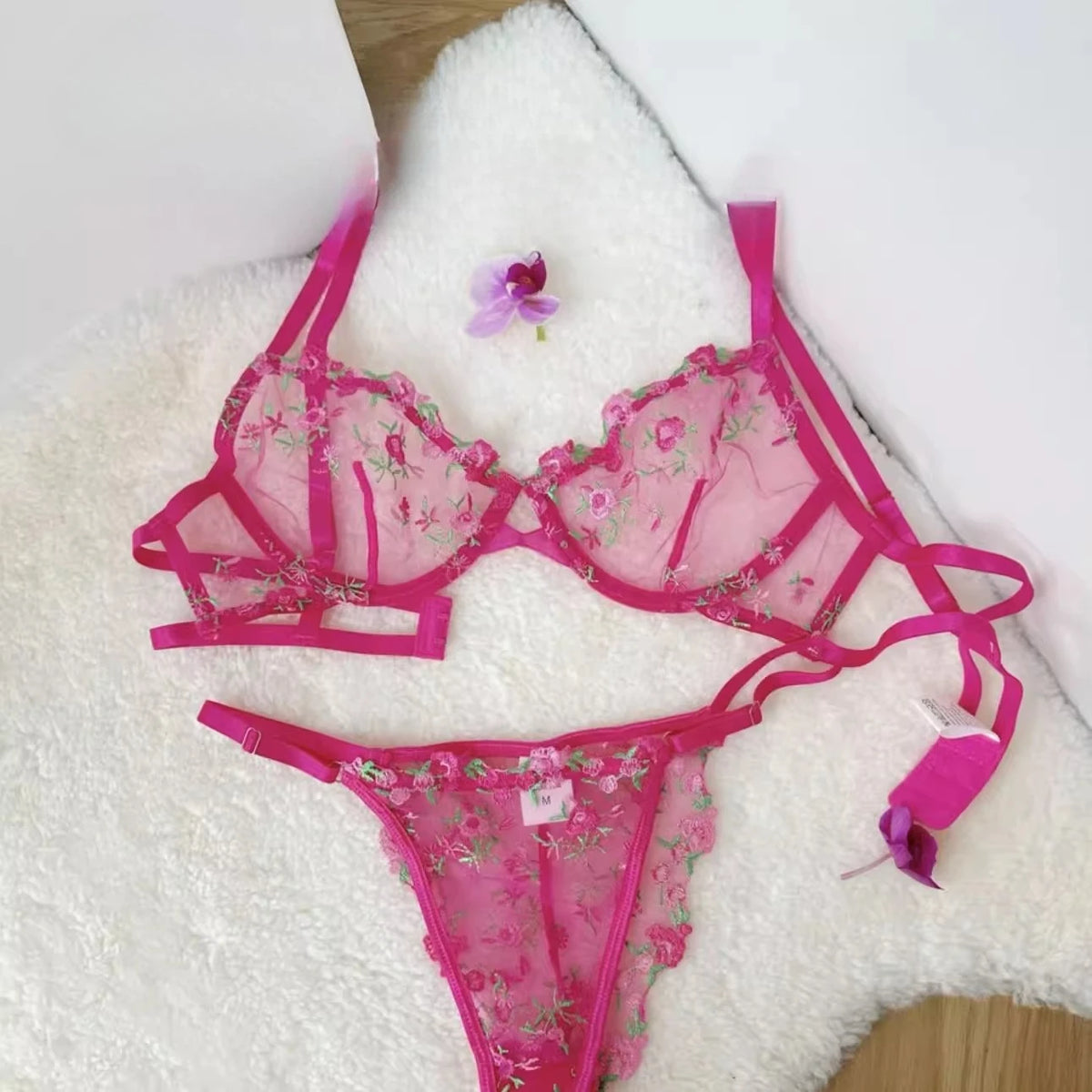 YUQI Women's French Floral Embroidered Lingerie Set