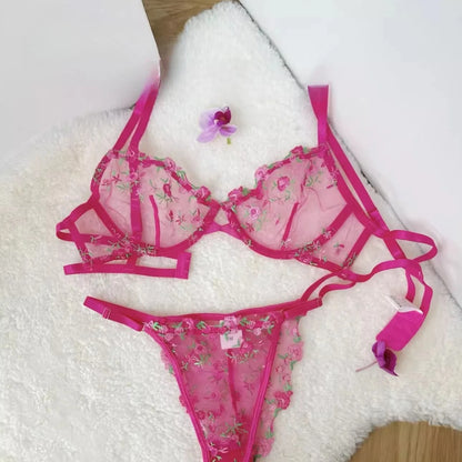 YUQI Women's French Floral Embroidered Lingerie Set